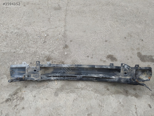 ÇIKMA SKODA OCTAVİA A4 ÖN TAMPON DEMİRİ