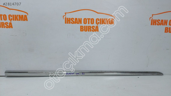 PW15602005 krom kaplama sol ön toyota kapı bandı