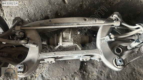 MERCEDES E C SERİSİ W213 ARKA TORSİYON TRAVERS BURSA MG