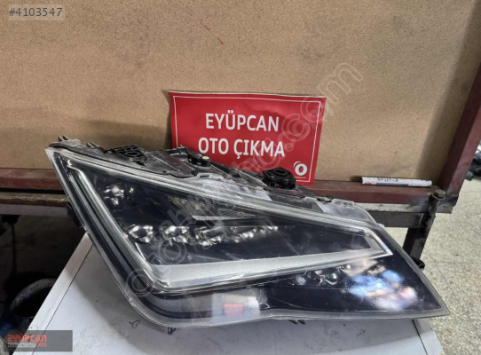 SEAT LEON SAĞ FAR ORJİNAL EYUPCAN OTO'DA