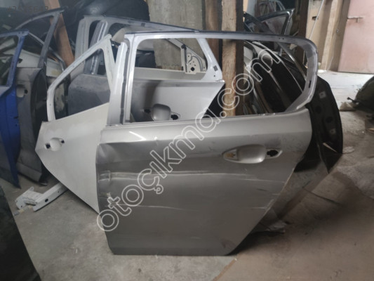 Peugeot 308 2014 Model Sol Arka Kapı