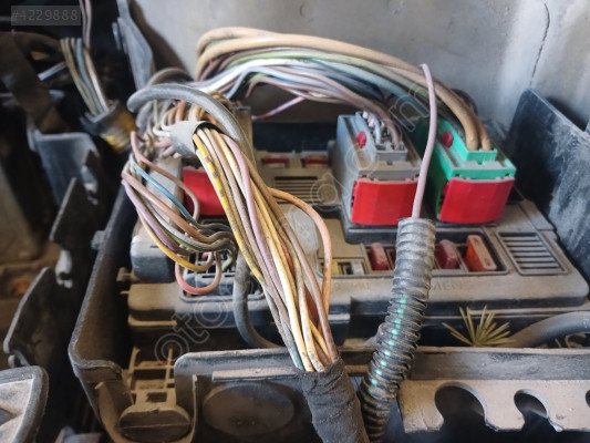 CİTROEN C2 MOTOR İÇİ SİGORTA TABLASI ÇIKMA