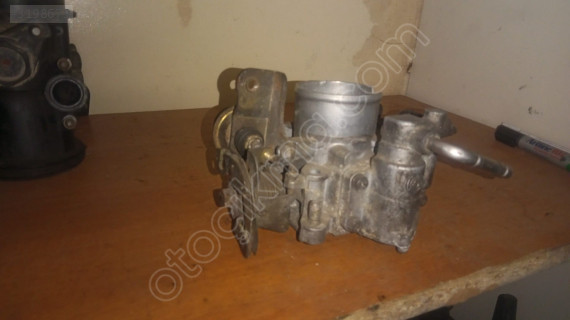 Daihatsu charade 1.5 boğa kelebek çıkma