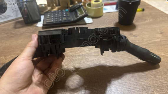 2013-16 TOYOTA AURİS FAR SİLGİ KOLU ORJ ÇIKMA