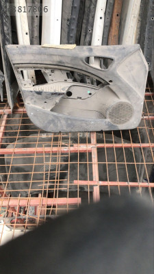Seat iiBİZA sol ön kapı döşemesi