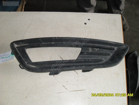 FORD FOCUS ÇIKMA SAĞ SİS KAPAĞI