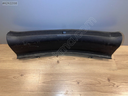 AUDİ A6 05-08 BAGAJ KİLİT KARŞILIĞI KAPLAMASI ORTA 4F5863471A 01C