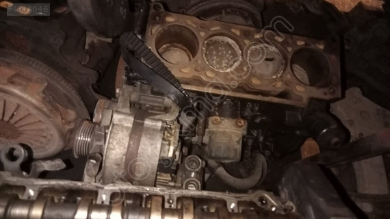 Renault 19 1.8 yarım motor  yedek parça