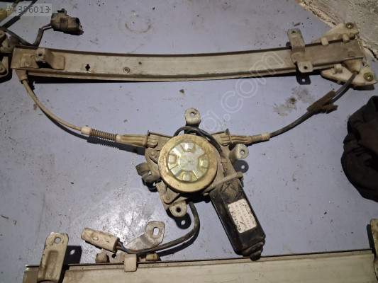 Hyundai  Elentra  Sol  Arka Boş  Cam  Kirkosu