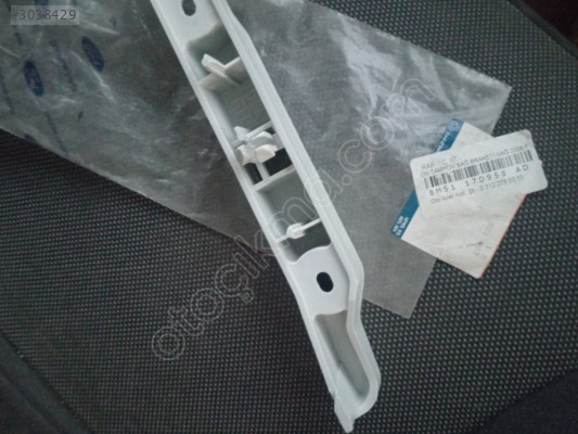 Ford focus on tampon braketi sag orj sifir 8M5117D958AD
