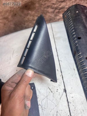 FORD MONDEO MK2 96-2000 AYNA İÇ KAPAĞI  ÜÇGENİ ÖN SOL