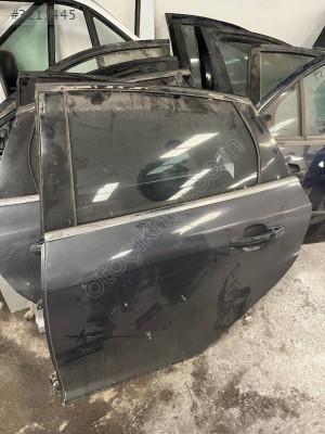Ford Focus çıkma orijinal sol arka kapı dolu