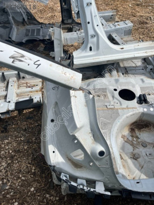 OPEL CORSA D SOL ARKA ÇAMURLUK GÜÇMANLAR OTO
