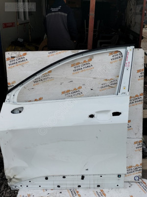 Kia Sportage 22-24 çıkma sol ön kapı