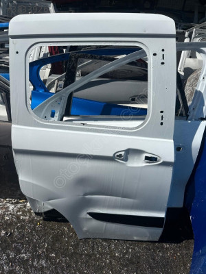 MİRİM OTODAN FORD COURİER SAĞ SÜRGÜLÜ KAPI