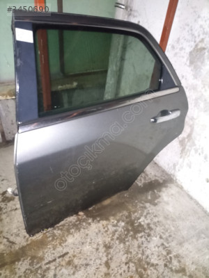 Chrysler 300c sol arka kapı