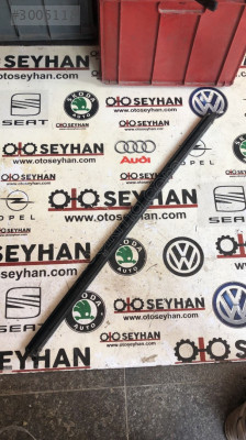 5K4837480B Volkswagen Golf 6 ön sağ kapı iç cam sıyırıcı fitili