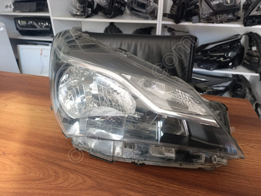 TOYOTA YARİS SAĞ FAR ORJİNAL ÇIKMA