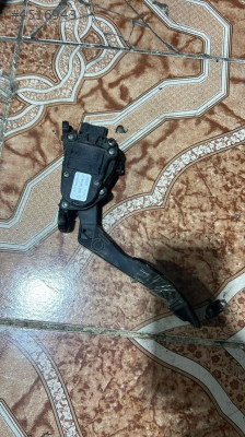 Renault Symbol gaz pedalı