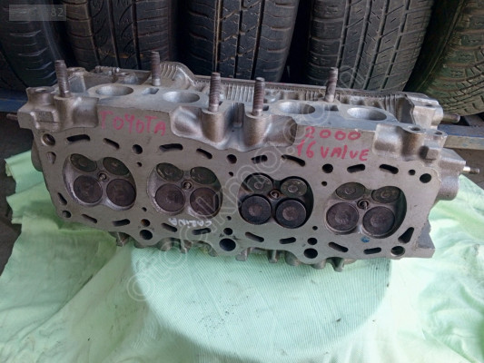 TOYOTA CARİNA 2.0 16 V SİLİNDİR KAPAK
