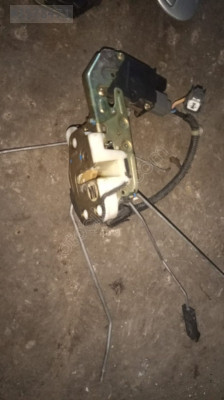 Honda hrv sağ ön kapı kilidi 98-2006 yedek parça