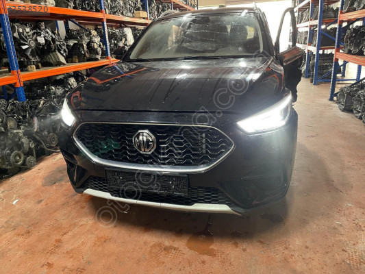 MG ZS ÖN TRAVERS 2021-2025 1.0 BENZİNLİ