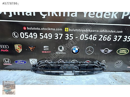 Audi a4 ön panjur arka destek plastiği 8w0807233c 2017-2020