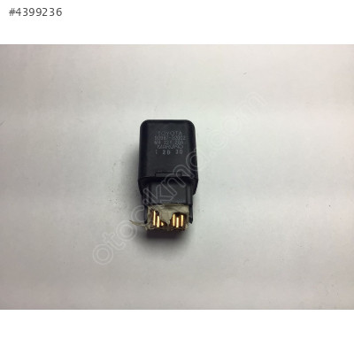 Toyota Corolla Çok Amaçlı Röle 90987-02002