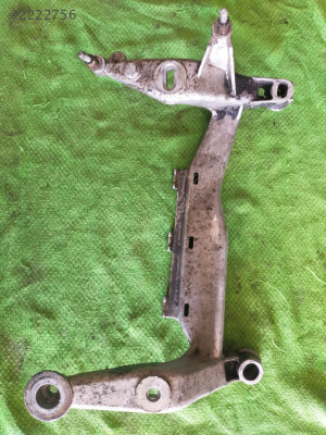 PORSCHE CAYENNE AIR KOMPRESÖR BRAKETİ 7L0616879