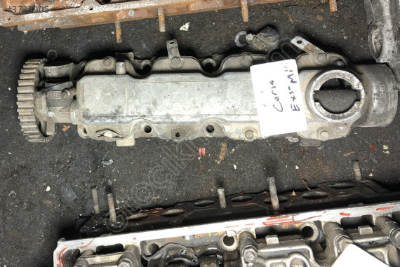 Opel Corsa B 1.4 1993-1997 Eksantrik Mili ve Eksantrik Muhafazası