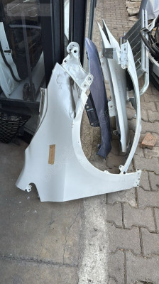 Corolla sağ ön çamurluk