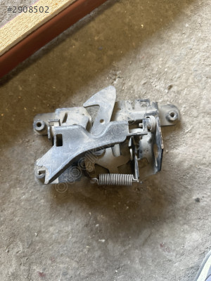W240 kaput kilidi