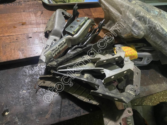 FİAT ALBEA MOTOR KAPUTU MENTEŞESİ ORJİNAL ÇIKMA