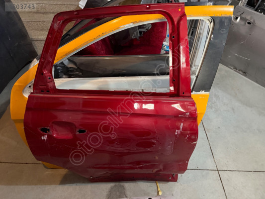 OPEL CROSSLAND ÇIKMA ORJİNAL SAĞ ARKA KAPI BD2