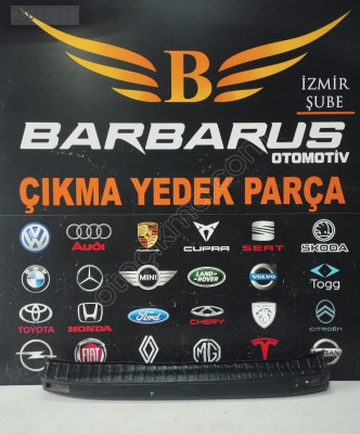 FORD TRANSİT ARKA TAMPON KAPLAMASI
