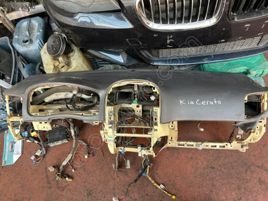KİA CERATO 2004 - 2009 KOMPLE GÖGÜS TORPİDO