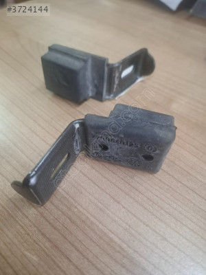 Renault megan 1 radyatör baglanti ayagi 7700840125