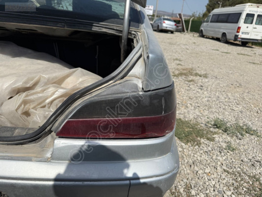 Peugeot 406 sağ arka stop
