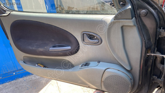 Renault megane coupe çıkma sol ön kapı döşemesi