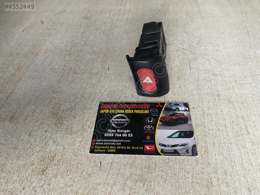 Nissan Vanette Dörtlü Flaşör Düğmesi