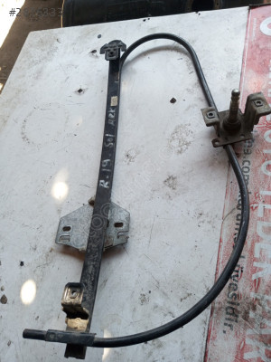Renault 19 sol arka cam krikosu