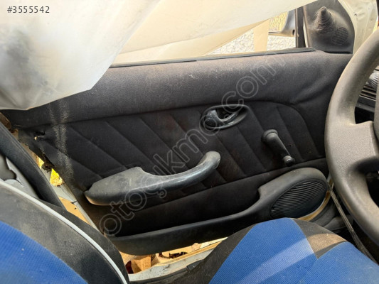 Orjinal Çıkma Fiat Palio Manuel Sol Ön Kapi Cam Krikosu