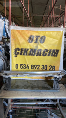Mercedes w213 ön panel A2536210300
