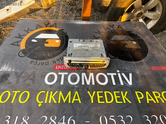 281155040R Megane 3 Orjinal Teyp Radyo CD Çalar Çıkma