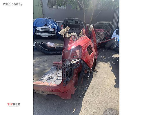 PEUGEOT 3008 SAĞ ARKA ÇAMURLUK