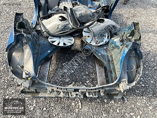 RENAULT MEGANE 2 HB ARKA KISIM SAĞ SOL ARKA ÇAMURLUK MONTECA