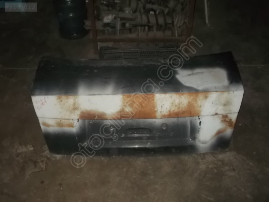 AUDİ A-4 ÇIKMA BAGAJ KAPAĞI 2001