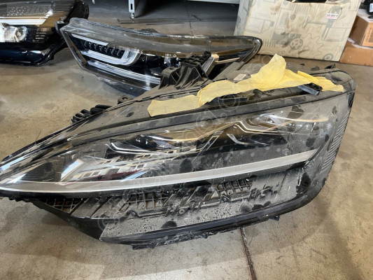BYD SEAL U SOL ÖN FAR ORJİNAL ÇIKMA PARÇA