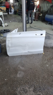 Mercedes CLS. 2015 model sol on kapi