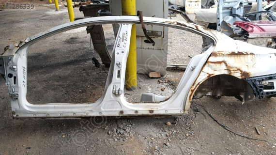 VW PASSAT CC SOL MARŞPİYEL SACI ÇIKMA ORJİNAL